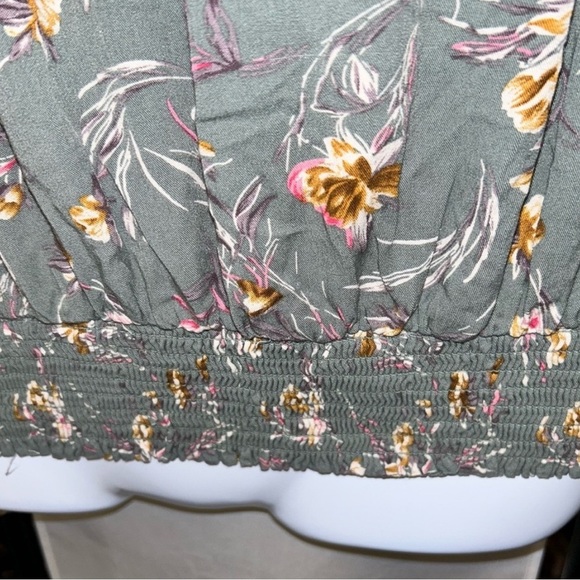 Easel Teal Floral Blouse with Crochet Sleeves - Picture 6 of 8